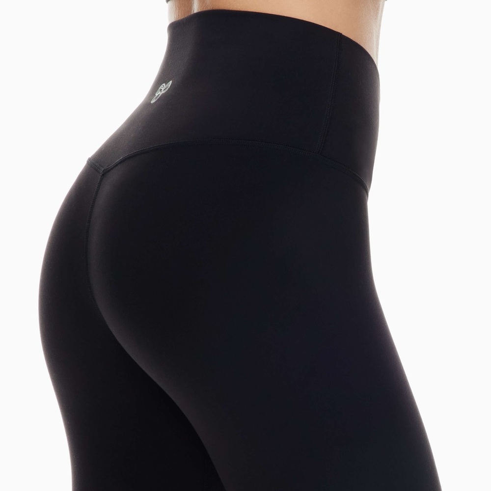 Aritzia Black high rise leggings New without tags